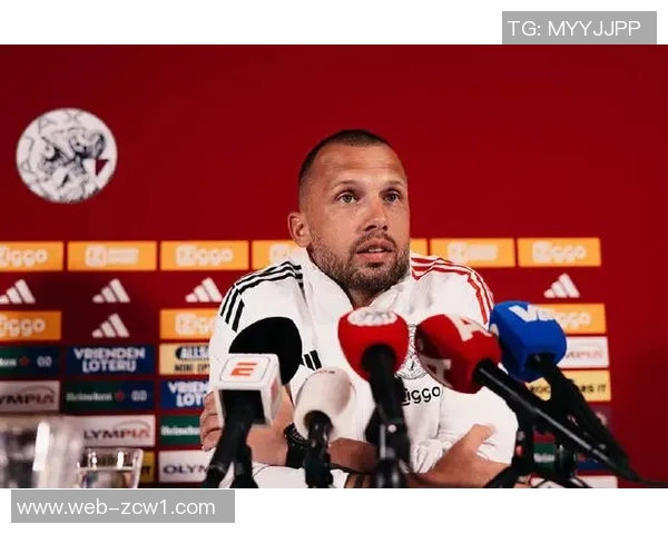 前阿贾克斯主帅海廷加正式加盟热刺担任助理教练助力球队发展