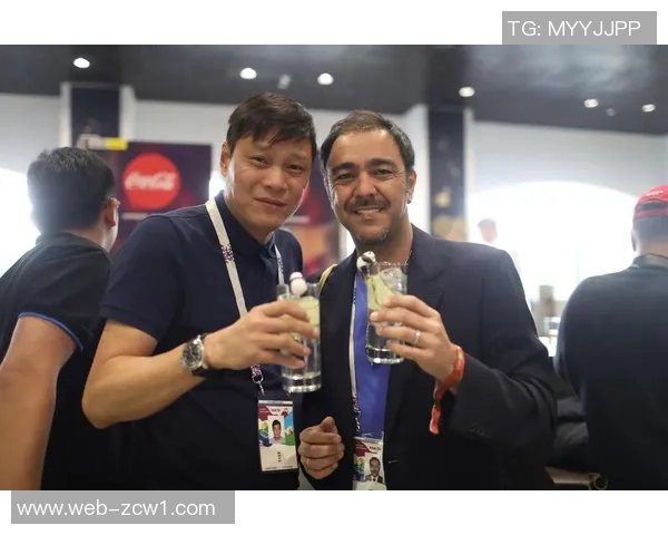 范志毅亲临嘉兴足球联赛开幕式为揭幕战激情开球助威