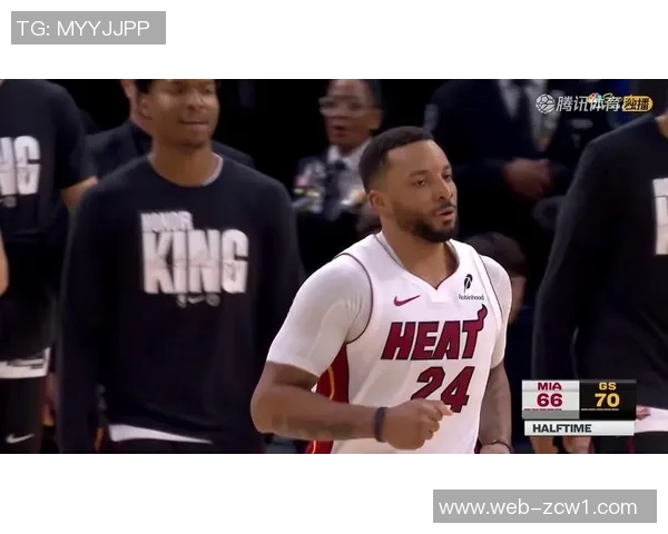 鲍威尔表现平平17分6板6助攻三分球命中率低迷引发关注